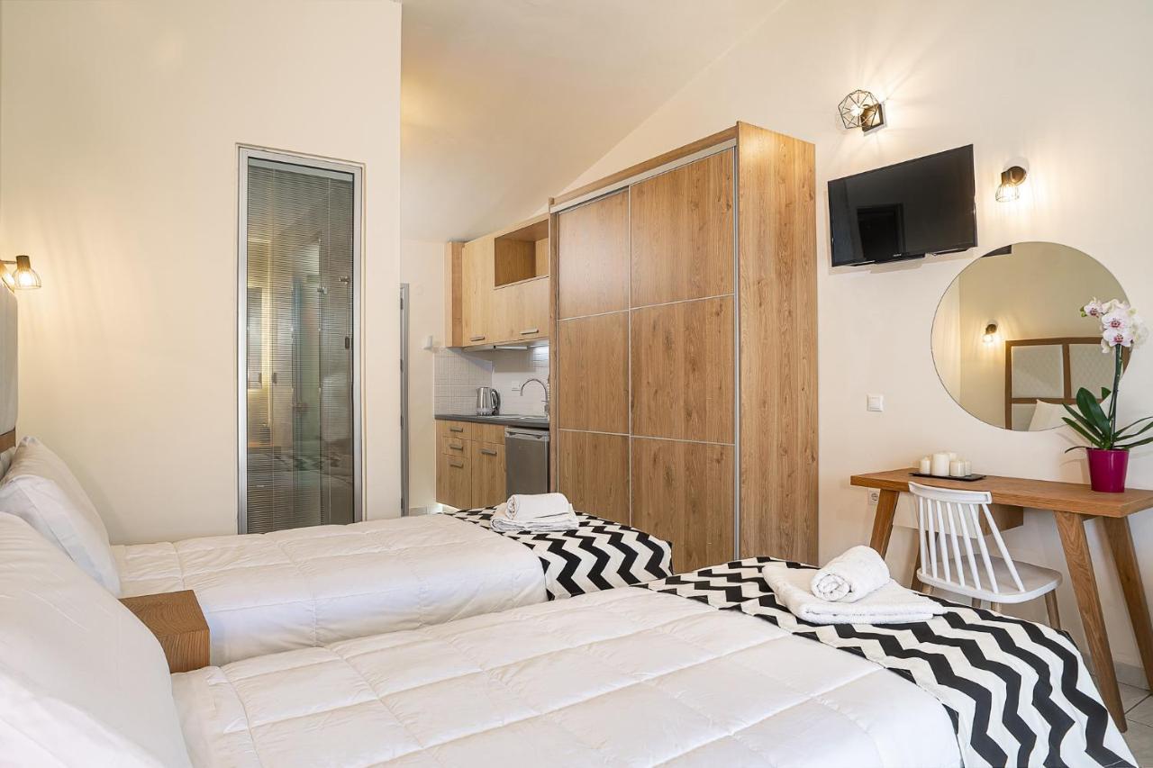 Sunrise Rent Rooms Amoudi Exteriér fotografie