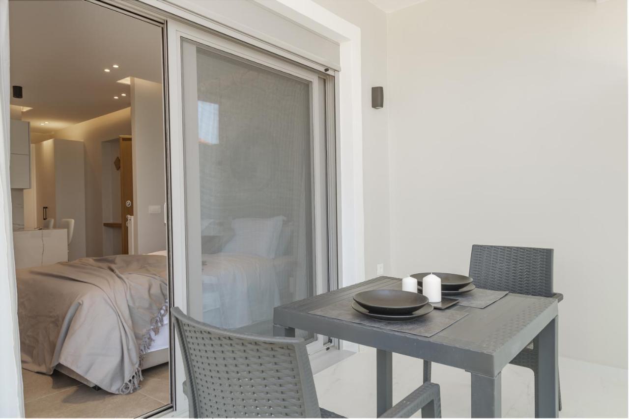 Sunrise Rent Rooms Amoudi Exteriér fotografie